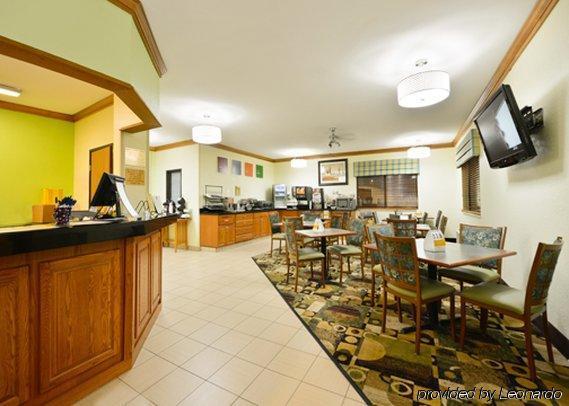 Comfort Inn & Suites Waterloo - Cedar Falls Restaurant photo